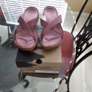 Bogs Todos Slide Red Multi Sandals